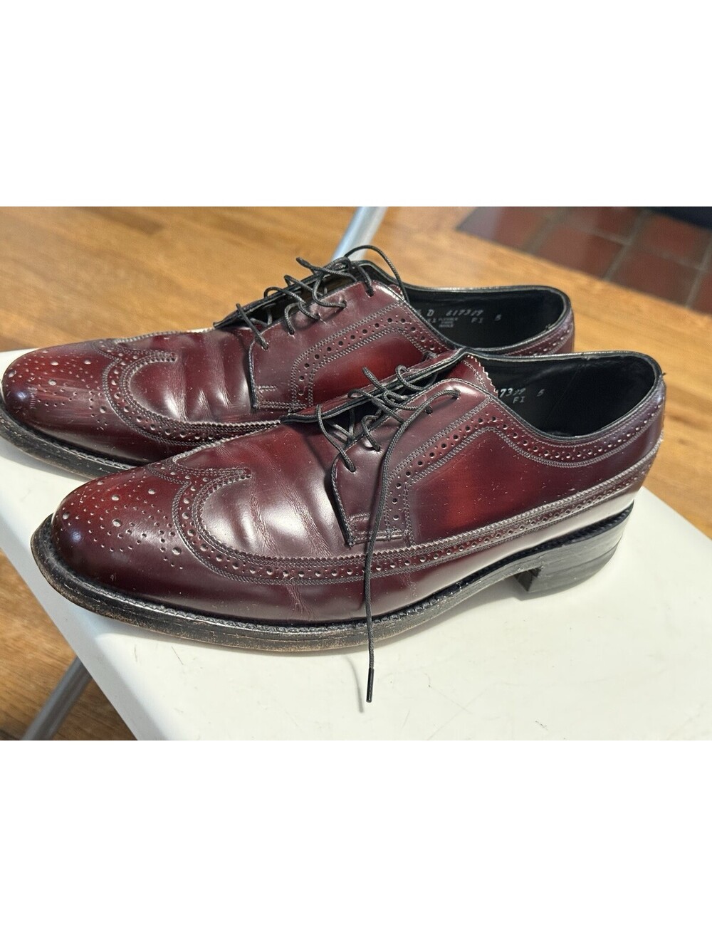 Florsheim Shell Cordovan Burgundy Wing Tip Mens Shoes Size 10.5 Good Condition